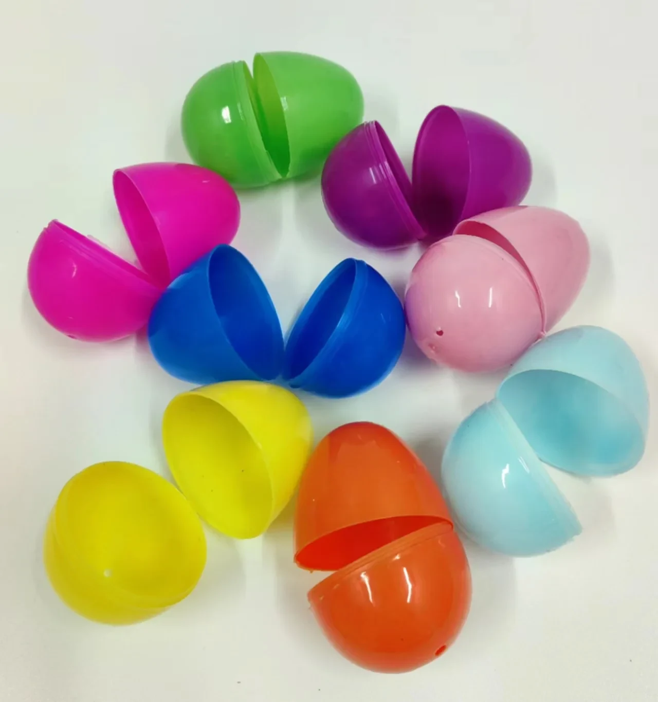 Original representative commercial visual for 5.7x4.2cm Easter Decoration Eggs Plastic for 2023 Hunt Easter Custom Eggs for Easter Festival Party Decorations.