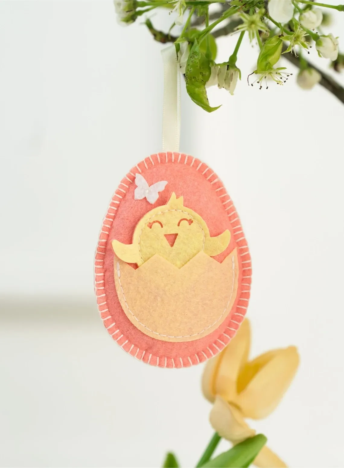 Original representative commercial visual for Vibrant Easter Egg Felt Ornaments for Home and Party Decoration.
