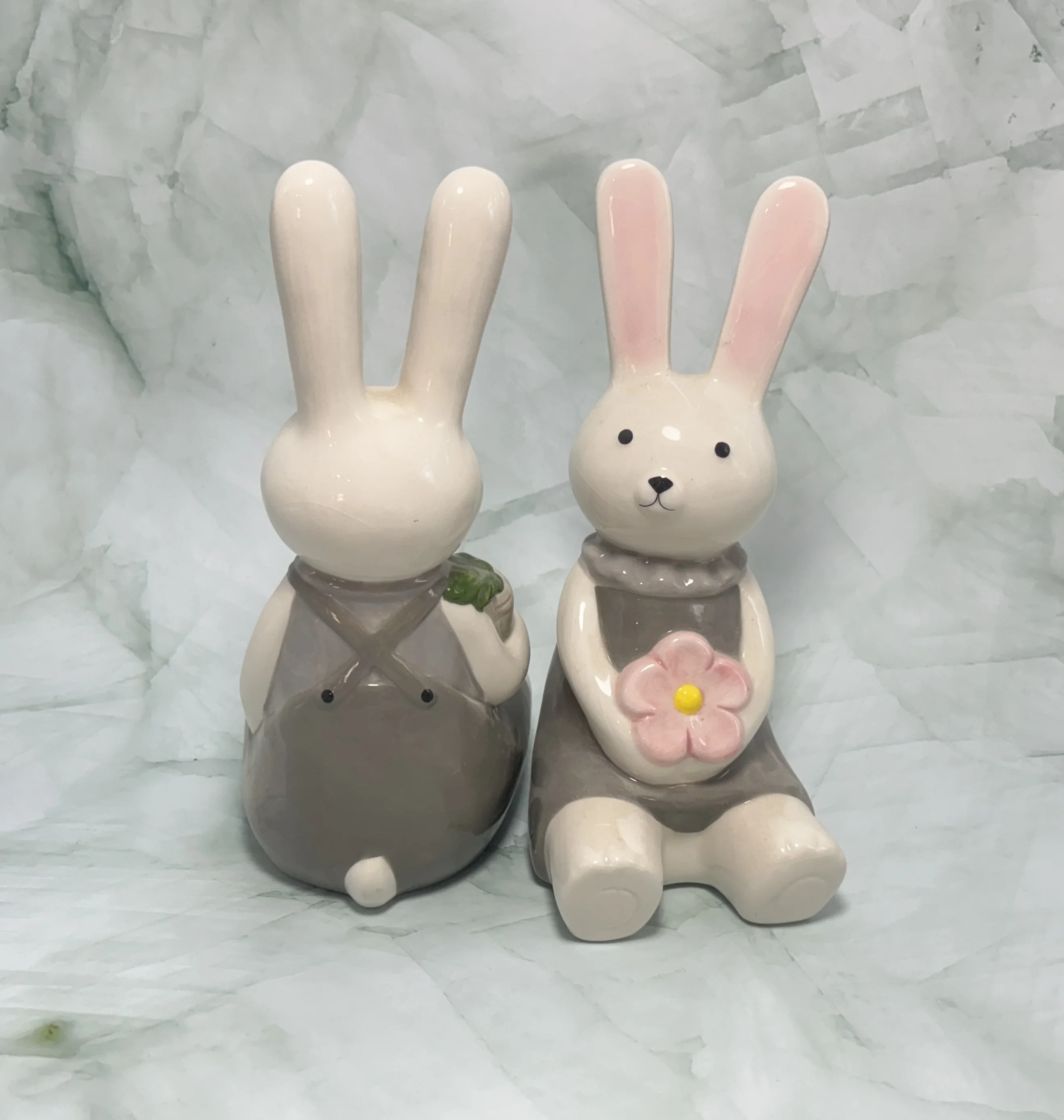 Original representative commercial visual for Hot Selling Modern European Ceramic Rabbit Animal Figurine Cute Easter Home Decor Waterproof with Customizable Size & Logo.