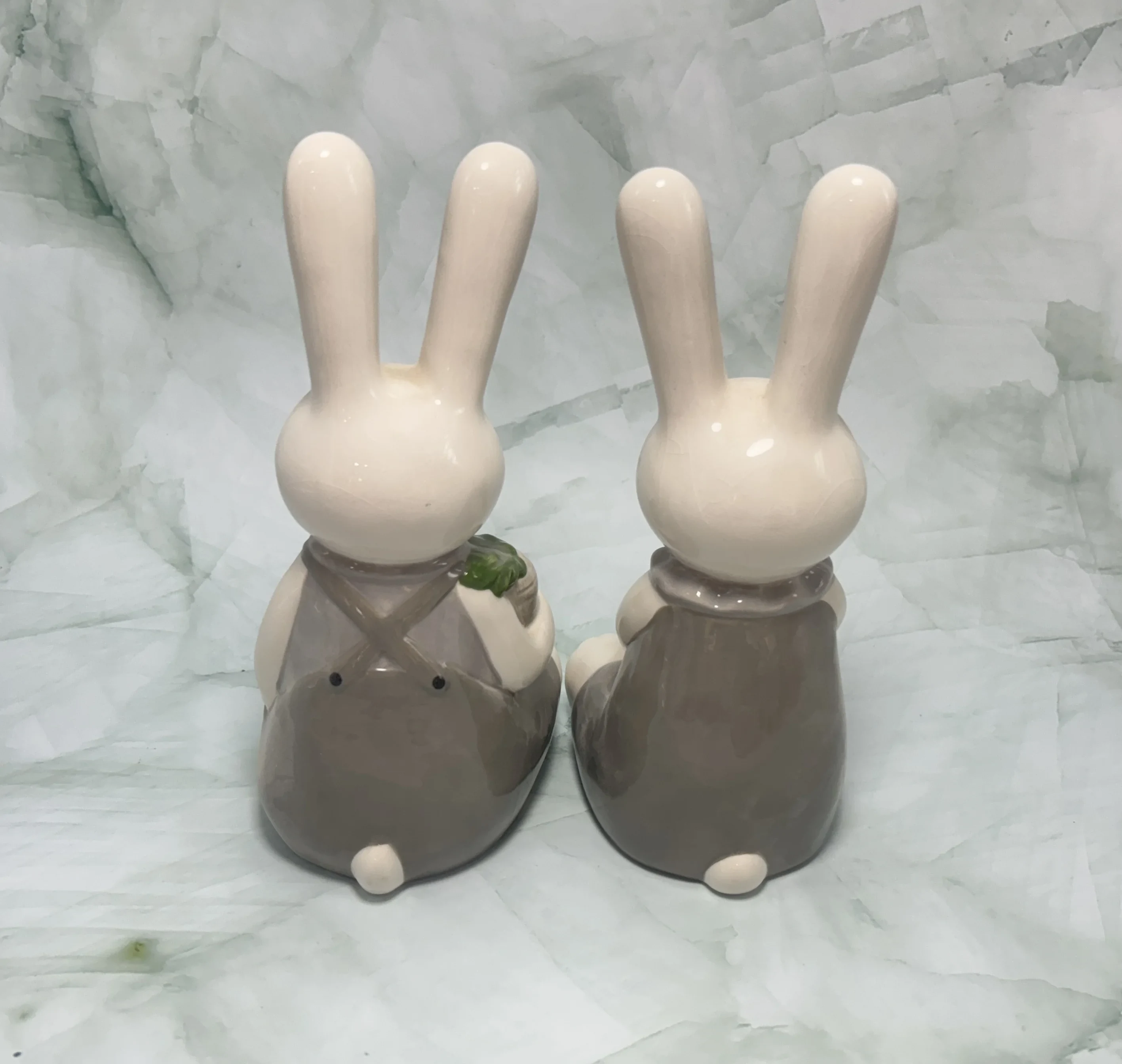 Original representative commercial visual for Hot Selling Modern European Ceramic Rabbit Animal Figurine Cute Easter Home Decor Waterproof with Customizable Size & Logo.
