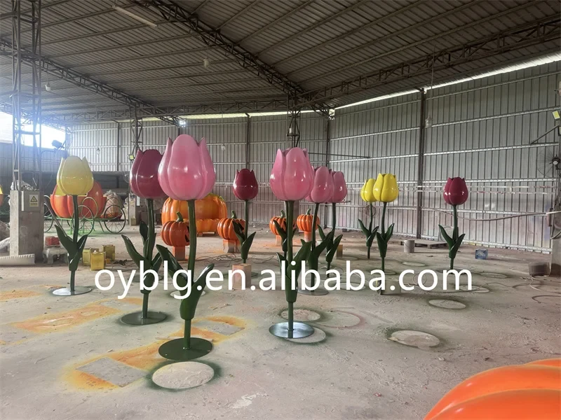 Original representative commercial visual for Giant 7 Feet Outdoor Red Fiberglass Tulip Flower Sculpture for Spring Festival and Easter Decoration.